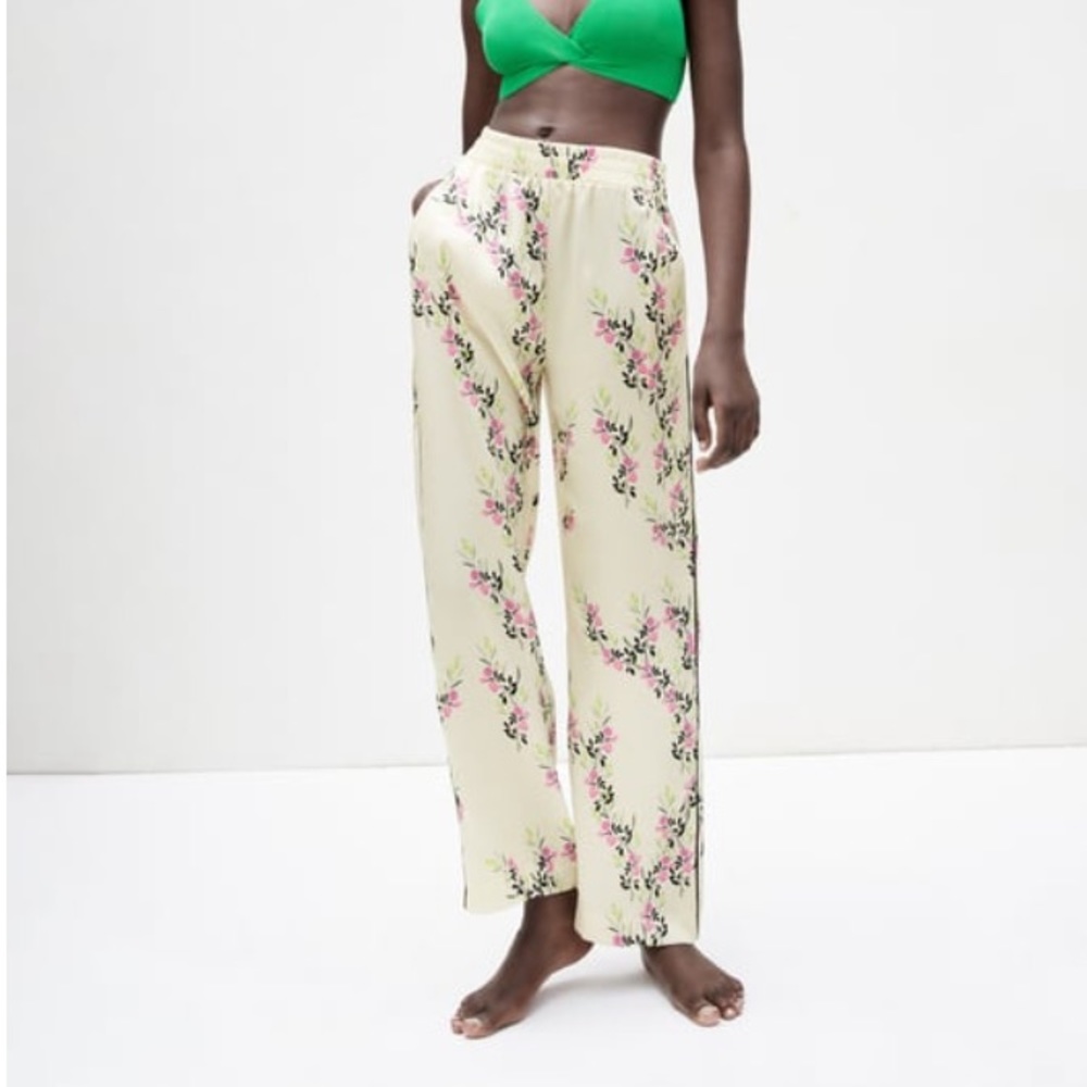 Satin Zara patterned pants